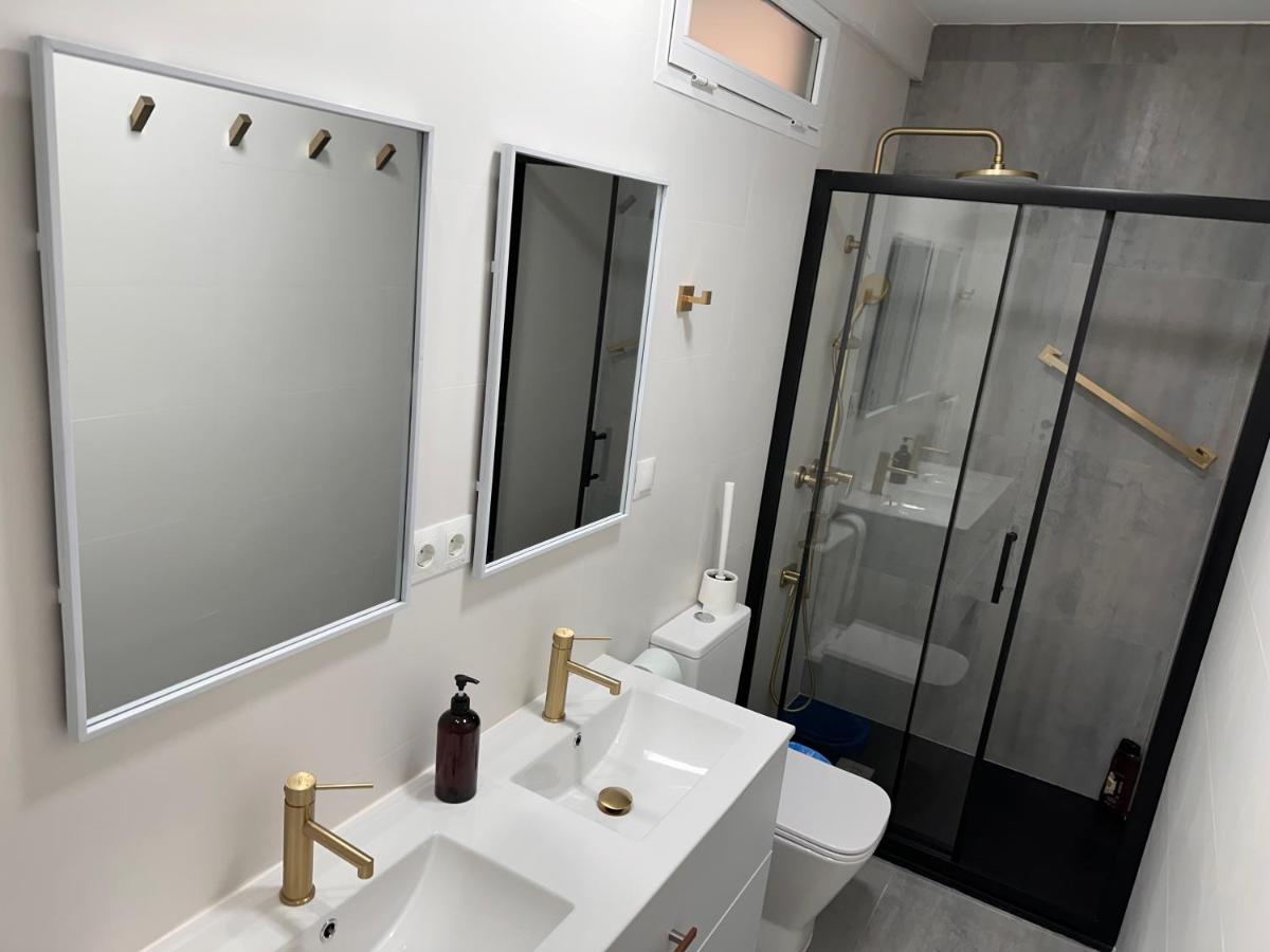 Ferienwohnung Nuestro Rincon Del Centro Historico Especial Grupos Terraza Parking Gratis 02 Málaga Exterior foto