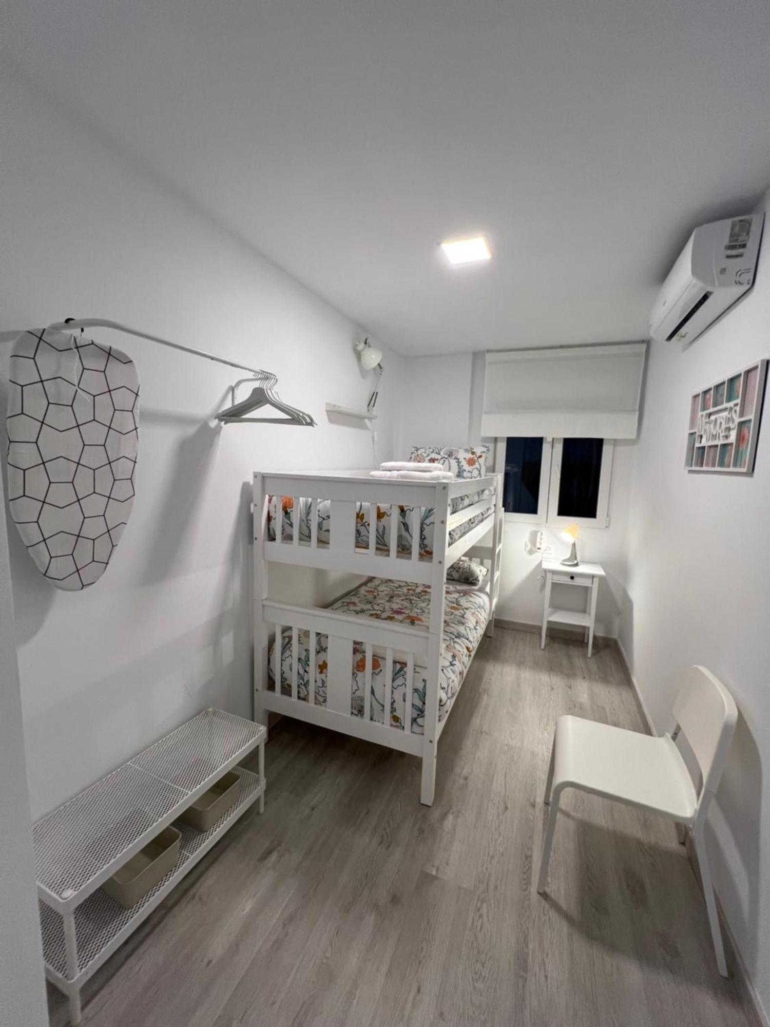 Ferienwohnung Nuestro Rincon Del Centro Historico Especial Grupos Terraza Parking Gratis 02 Málaga Exterior foto