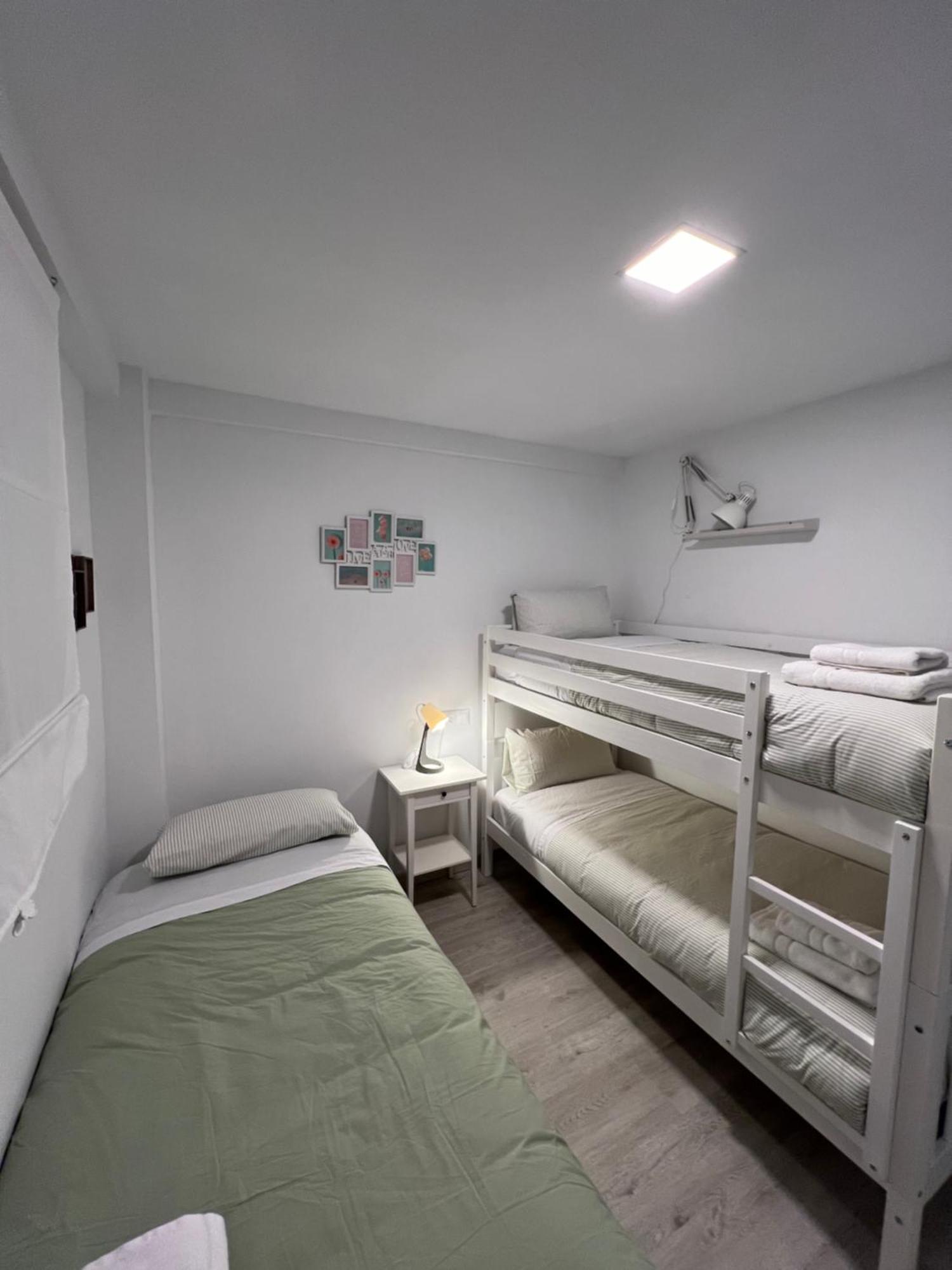 Ferienwohnung Nuestro Rincon Del Centro Historico Especial Grupos Terraza Parking Gratis 02 Málaga Exterior foto
