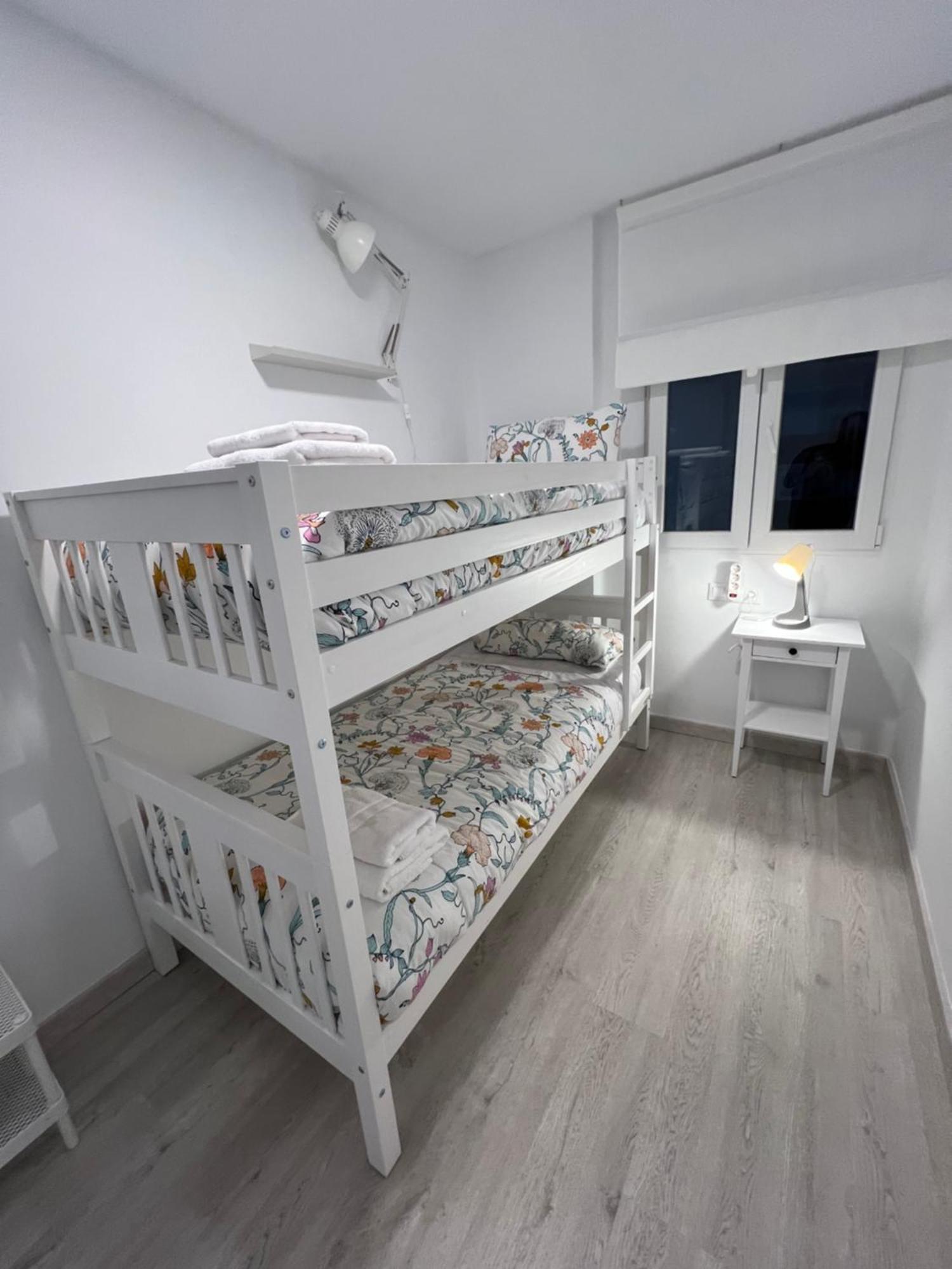 Ferienwohnung Nuestro Rincon Del Centro Historico Especial Grupos Terraza Parking Gratis 02 Málaga Exterior foto