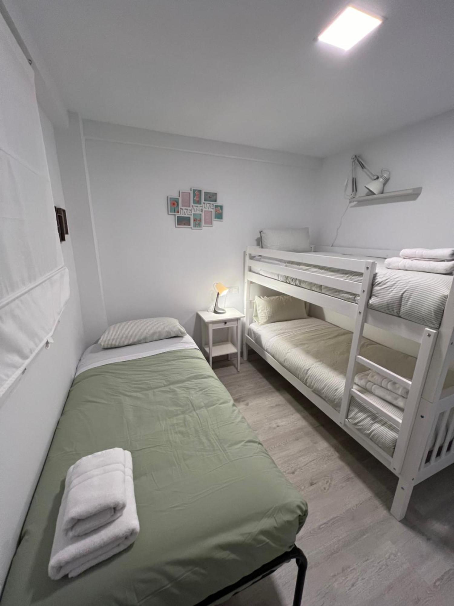Ferienwohnung Nuestro Rincon Del Centro Historico Especial Grupos Terraza Parking Gratis 02 Málaga Exterior foto