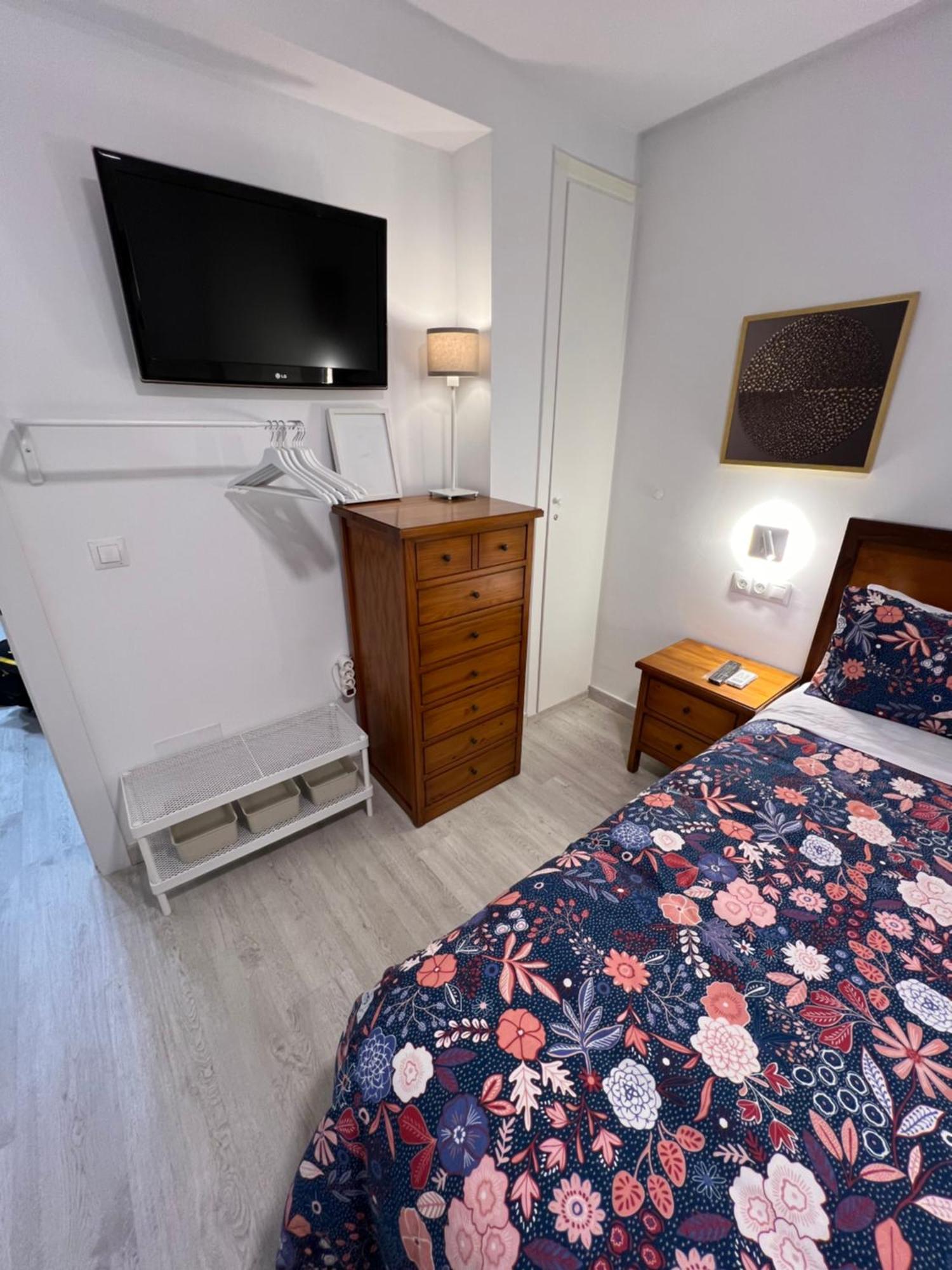 Ferienwohnung Nuestro Rincon Del Centro Historico Especial Grupos Terraza Parking Gratis 02 Málaga Exterior foto
