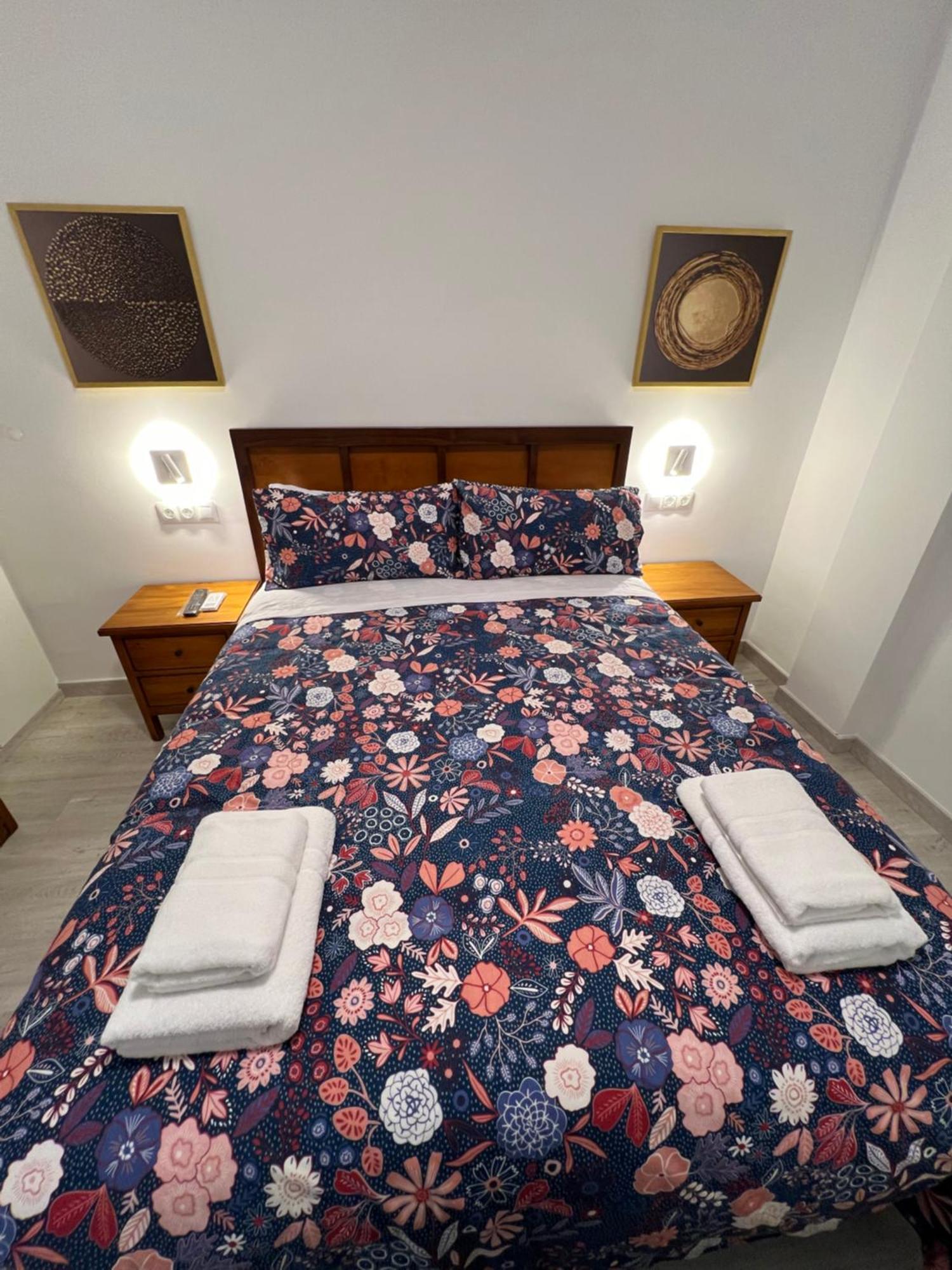 Ferienwohnung Nuestro Rincon Del Centro Historico Especial Grupos Terraza Parking Gratis 02 Málaga Exterior foto