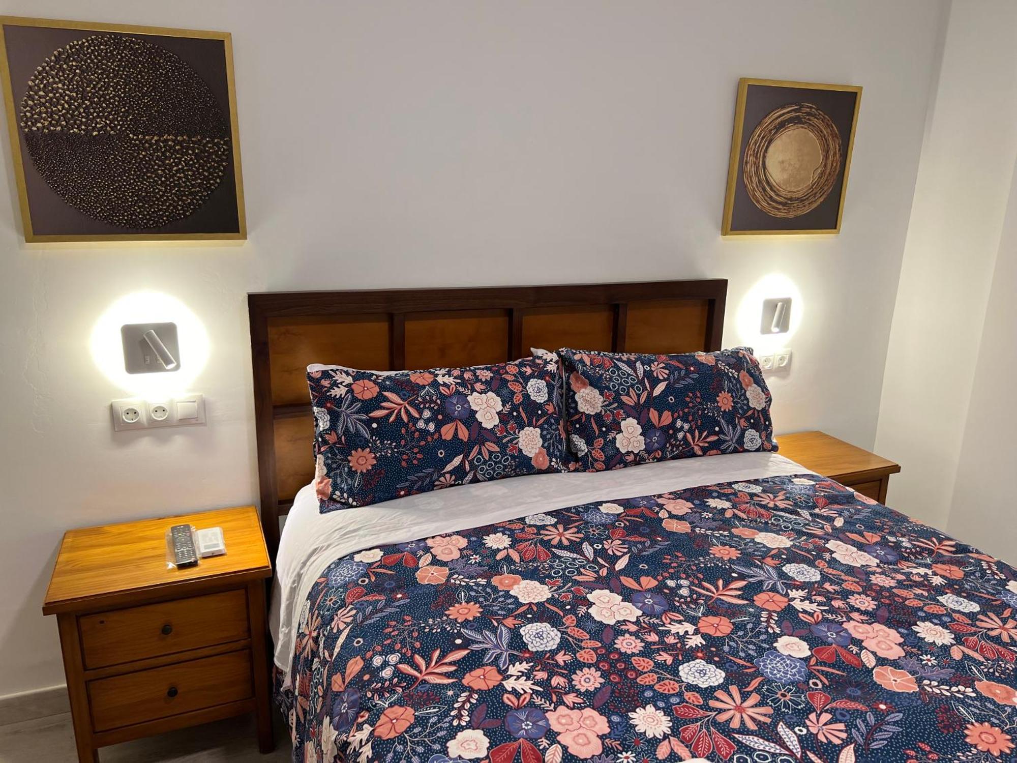 Ferienwohnung Nuestro Rincon Del Centro Historico Especial Grupos Terraza Parking Gratis 02 Málaga Exterior foto